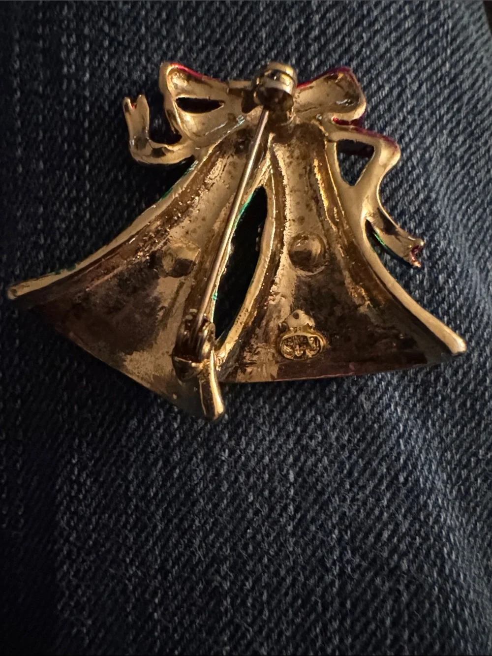 SFJ Vintage Christmas Bells Brooch Pin Green Enamel Red Bow Rhinestone 1990s